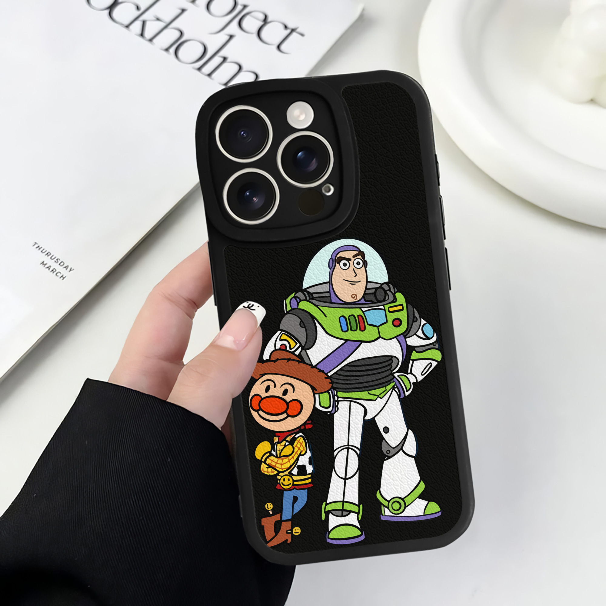 （画像用） アンパンマン Anpanman 【iPhone 16シリーズ対応】シリコンスマホケース（レザー調） 材質：シリコン